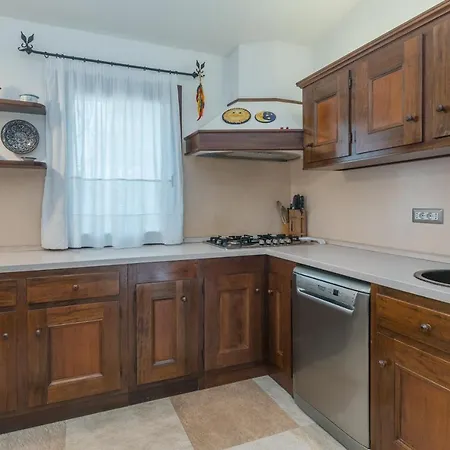 Casa Elvi בית נופש ארזח'ינה